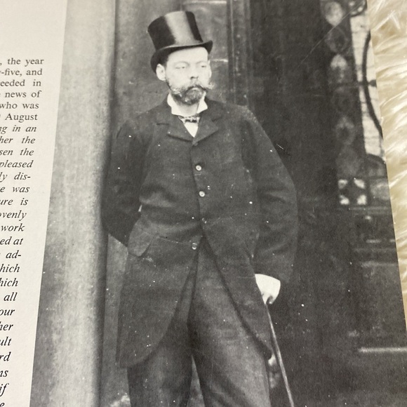 CHURCHILL A PHOTOGRAPHIC PORTRAIT by Martin Gilbert - Picture 7 of 9